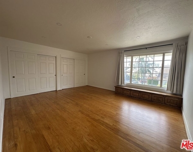 2846 Angelo Drive - Photo Thumbnail 12