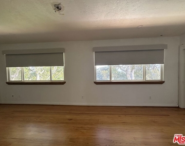 2846 Angelo Drive - Photo Thumbnail 18