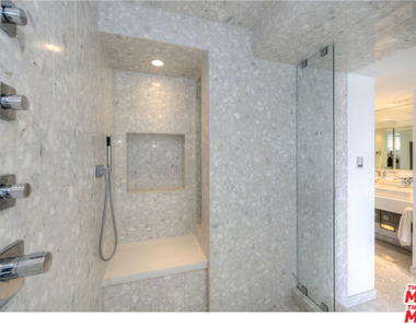 7250 Franklin Avenue - Photo Thumbnail 23