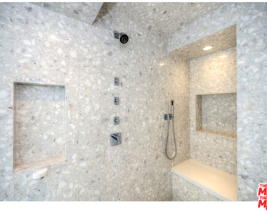 7250 Franklin Avenue - Photo Thumbnail 25