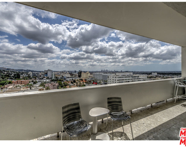 7250 Franklin Avenue - Photo Thumbnail 39