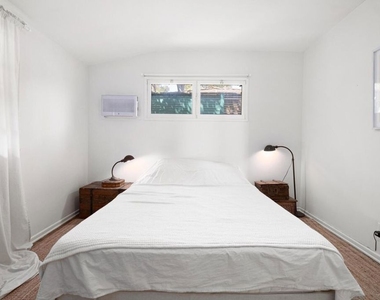 2294 Mountain Oak Drive - Photo Thumbnail 14