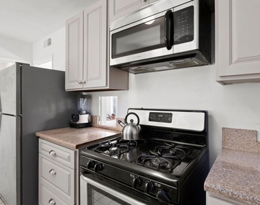 2294 Mountain Oak Drive - Photo Thumbnail 9