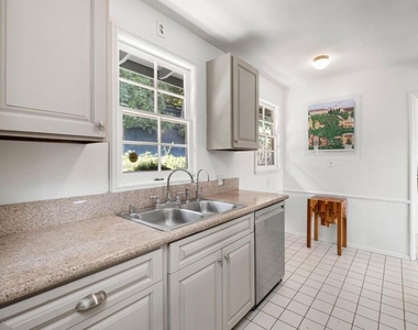 2294 Mountain Oak Drive - Photo Thumbnail 7