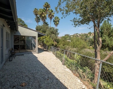 2294 Mountain Oak Drive - Photo Thumbnail 30