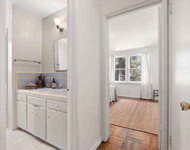 2294 Mountain Oak Drive - Photo Thumbnail 18