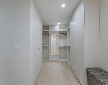 279 Mabery Road - Photo Thumbnail 17