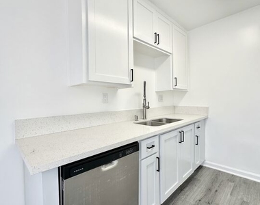 6795 N Paramount Boulevard - Photo Thumbnail 1