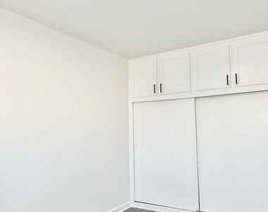 6795 N Paramount Boulevard - Photo Thumbnail 5