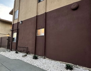 6795 N Paramount Boulevard - Photo Thumbnail 7