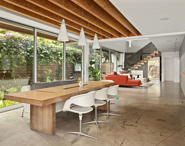 710 Milwood Avenue - Photo Thumbnail 10