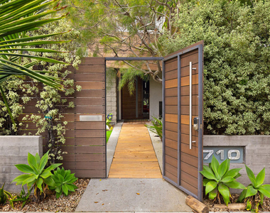 710 Milwood Avenue - Photo Thumbnail 1