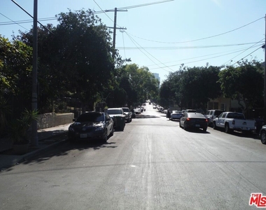 1821 W 12th Place - Photo Thumbnail 23