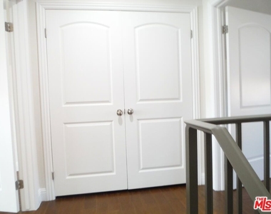 1821 W 12th Place - Photo Thumbnail 11