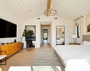 2137 Glyndon Avenue - Photo Thumbnail 19