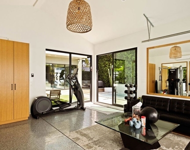 2137 Glyndon Avenue - Photo Thumbnail 35