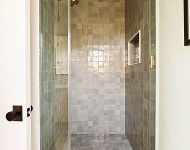 2137 Glyndon Avenue - Photo Thumbnail 29