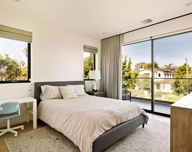 2137 Glyndon Avenue - Photo Thumbnail 23
