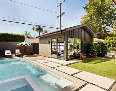 2137 Glyndon Avenue - Photo Thumbnail 33
