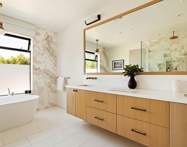 2137 Glyndon Avenue - Photo Thumbnail 20