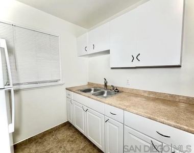9747 Riverview - Photo Thumbnail 1