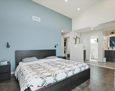 3075 Briand Ave - Photo Thumbnail 9