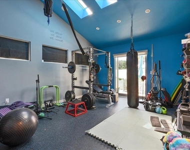 3075 Briand Ave - Photo Thumbnail 21