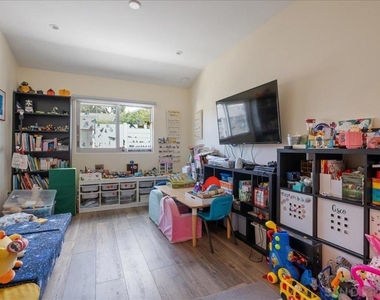 3075 Briand Ave - Photo Thumbnail 19