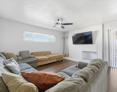 2431 Root Street - Photo Thumbnail 9