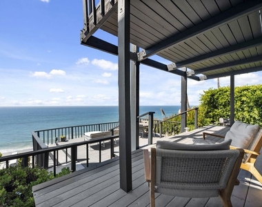 31648 Broad Beach Road - Photo Thumbnail 8