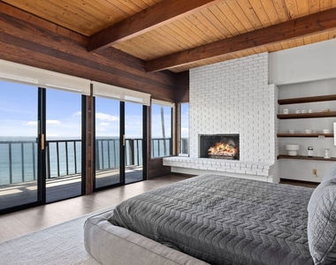 31648 Broad Beach Road - Photo Thumbnail 10