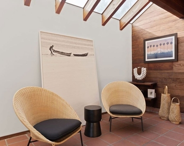 31648 Broad Beach Road - Photo Thumbnail 4