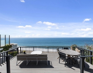 31648 Broad Beach Road - Photo Thumbnail 7