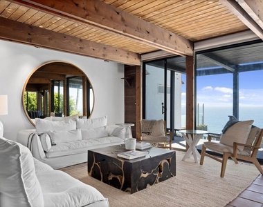31648 Broad Beach Road - Photo Thumbnail 2