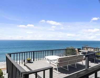 31648 Broad Beach Road - Photo Thumbnail 9