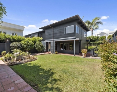 31648 Broad Beach Road - Photo Thumbnail 16