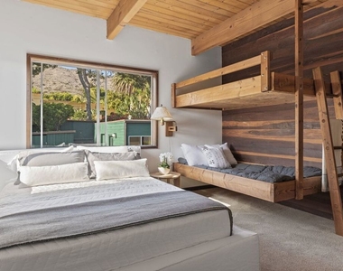 31648 Broad Beach Road - Photo Thumbnail 13