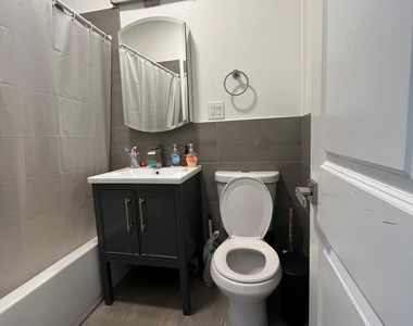 111 East 38th Street - Photo Thumbnail 4