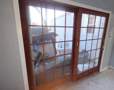 8 Dee Place - Photo Thumbnail 2
