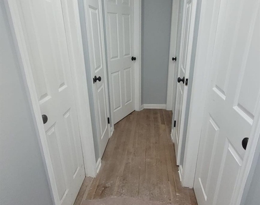 8 Dee Place - Photo Thumbnail 23