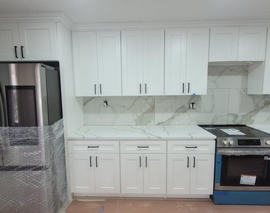 8 Dee Place - Photo Thumbnail 6