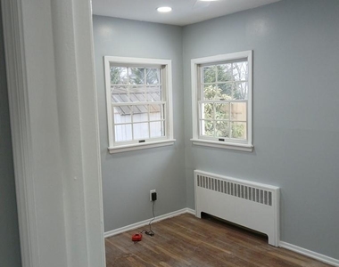 8 Dee Place - Photo Thumbnail 40