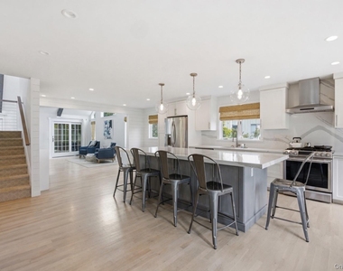 1 Canal Way - Photo Thumbnail 1