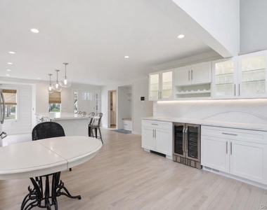 1 Canal Way - Photo Thumbnail 3