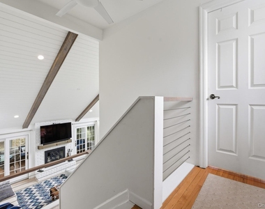 1 Canal Way - Photo Thumbnail 15