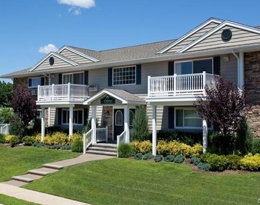 45 Golden Avenue - Photo Thumbnail 1