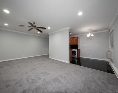 429 Main Street - Photo Thumbnail 2
