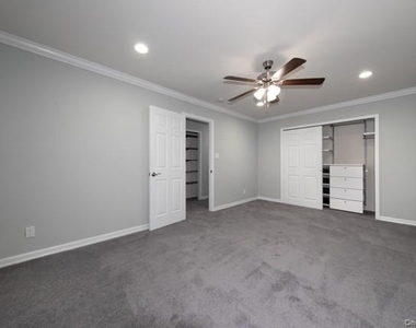 429 Main Street - Photo Thumbnail 5