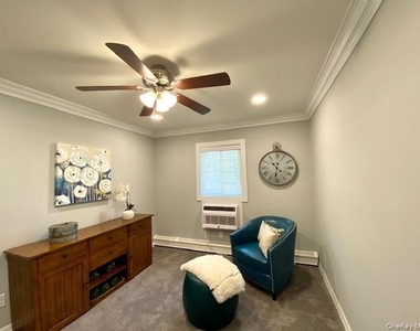 327 Brook Avenue - Photo Thumbnail 5