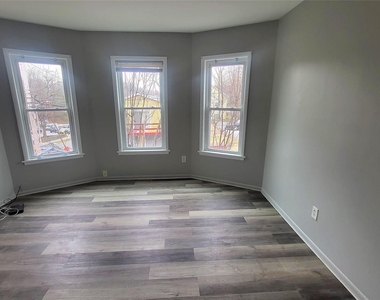 174 South Avenue - Photo Thumbnail 6